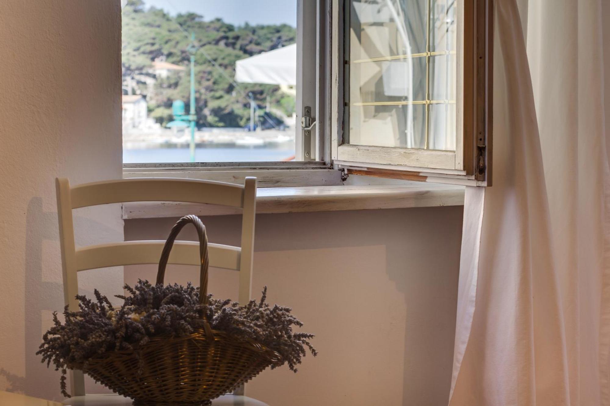 Apartments Mandarina Mali Lošinj Pokoj fotografie
